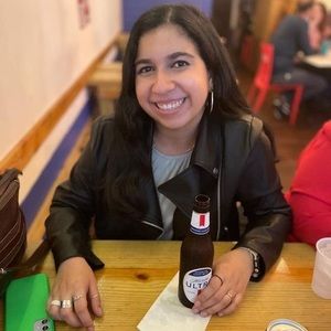 Meet your Posher, Yaira